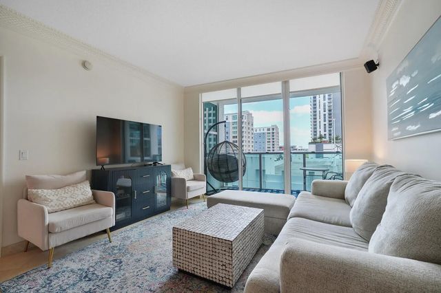 3 of 36 - 350 Se 2nd Street #860, Fort Lauderdale, FL