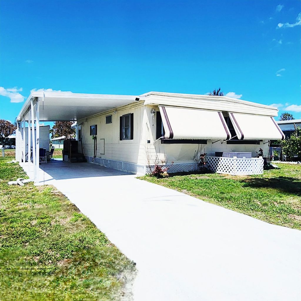 42 Se Spanish Way, Port St. Lucie