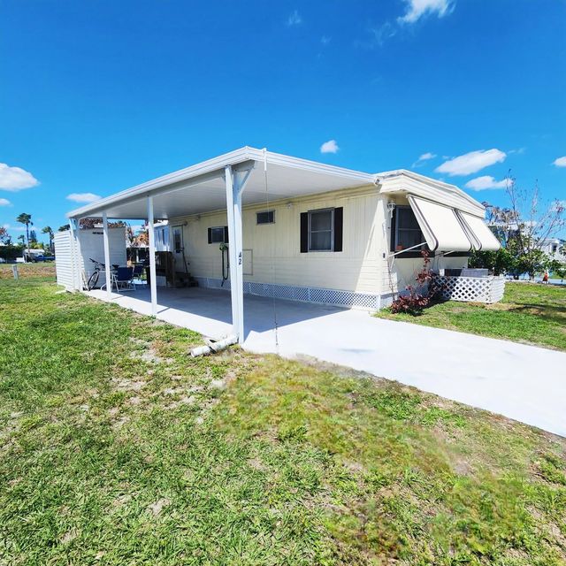 3 of 55 - 42 Se Spanish Way, Port St. Lucie, FL