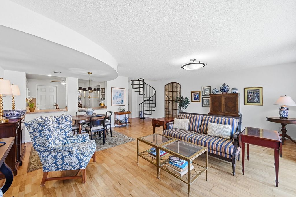 670 Tennis Club  Drive #303, Fort Lauderdale