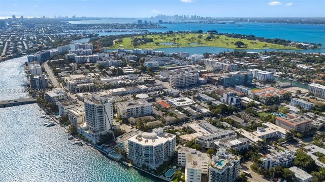 4 of 33 - 1060 98 Street, Bay Harbor Islands, FL