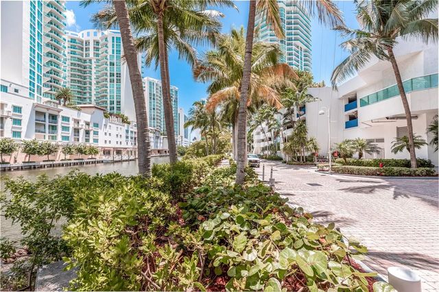 5 of 48 - 16500 Collins Avenue #655, Sunny Isles Beach, FL