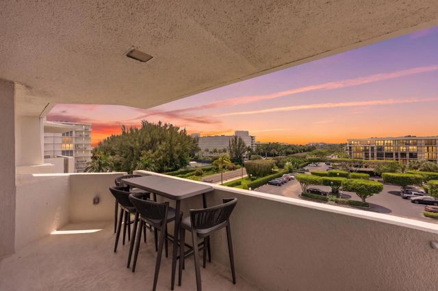2 of 62 - 2773 S Ocean Boulevard #5140, Palm Beach, FL