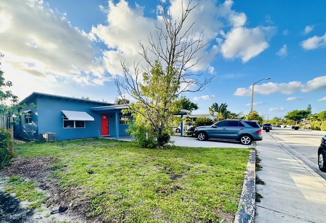 3 of 41 - 1118 N E Street, Lake Worth Beach, FL