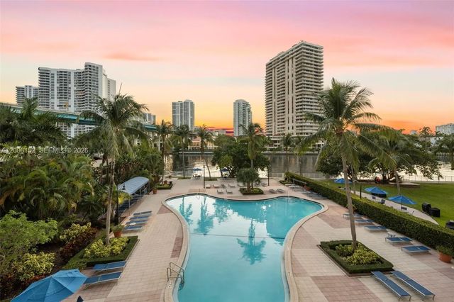4 of 38 - 19390 Collins Avenue #1410, Sunny Isles Beach, FL