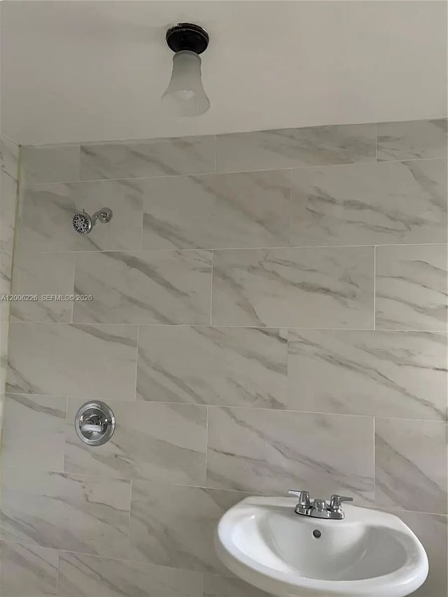 2 of 6 - N/A, Miami, FL