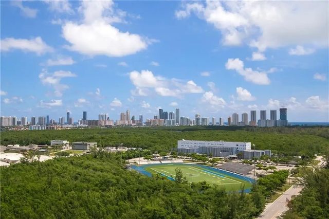 14951 Royal Oaks Lane #1109, North Miami