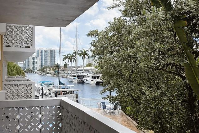 3 of 23 - 3220 Bayview Drive #211, Fort Lauderdale, FL