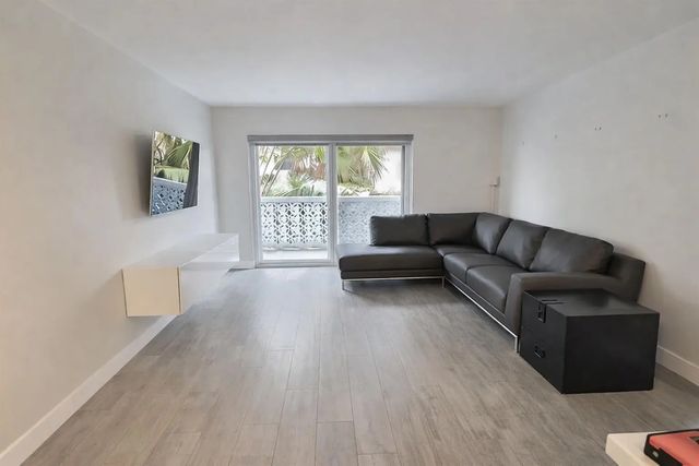 4 of 23 - 3220 Bayview Drive #211, Fort Lauderdale, FL