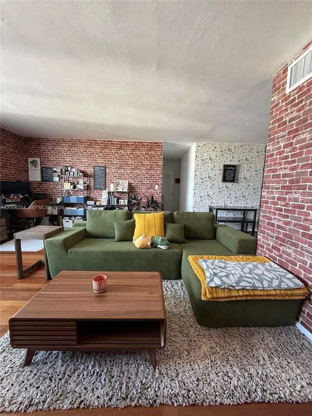 2 of 8 - 1000 West Avenue #1105, Miami Beach, FL