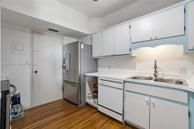 5 of 35 - 4330 Hillcrest Drive #1017, Hollywood, FL