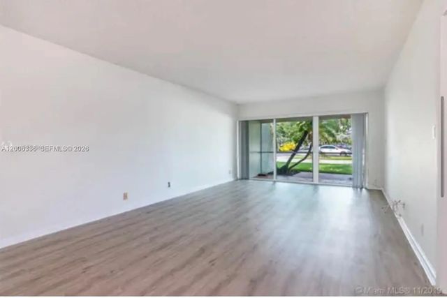 4 of 13 - 100 Lakeview Drive #112, Weston, FL