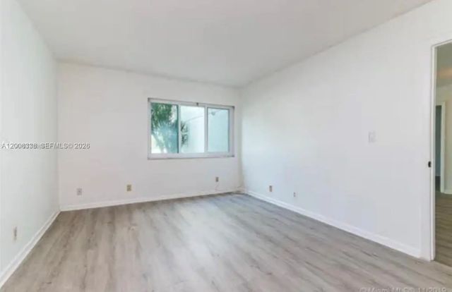 5 of 13 - 100 Lakeview Drive #112, Weston, FL