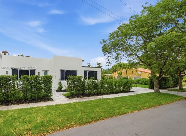5735 Sw 12th Street, West Miami