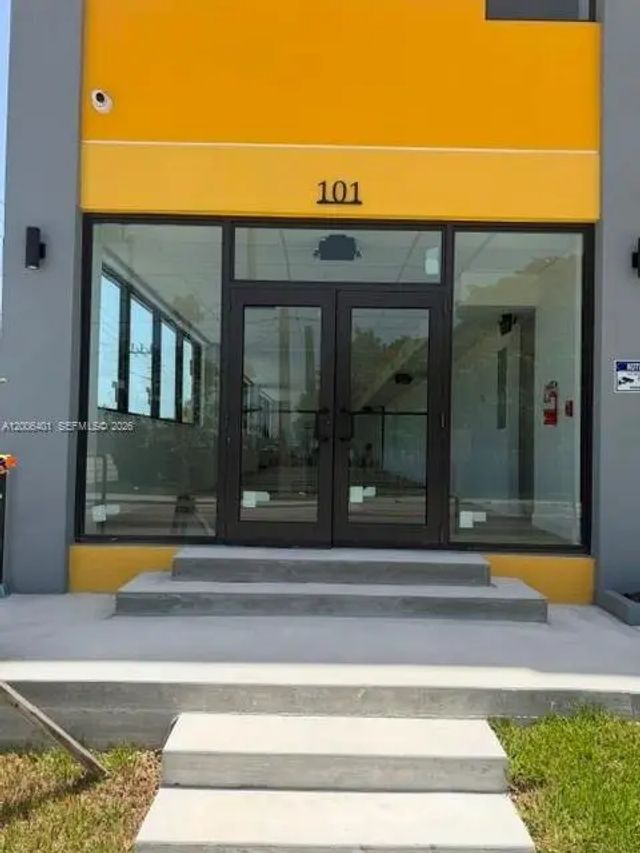 1020 Nw 2nd Avenue #101, Hallandale Beach