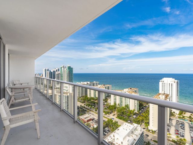 4010 S Ocean Drive #r2905, Hollywood