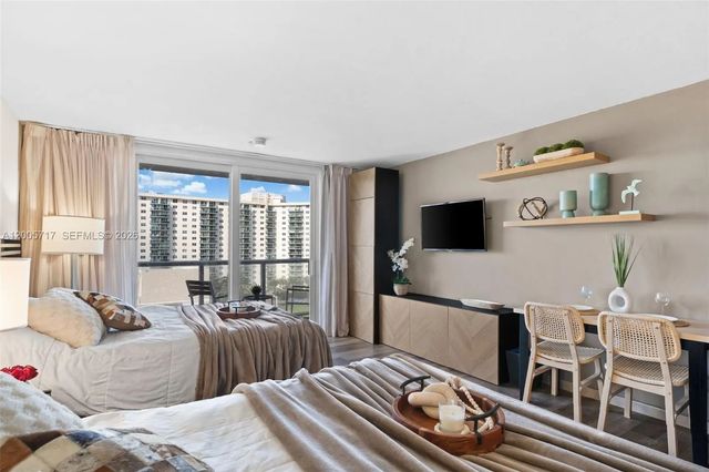 2 of 15 - 19201 Collins Avenue #736, Sunny Isles Beach, FL