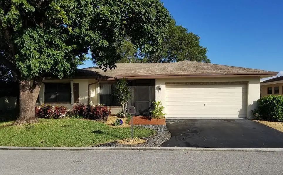 9713 Nw 75th Court, Tamarac