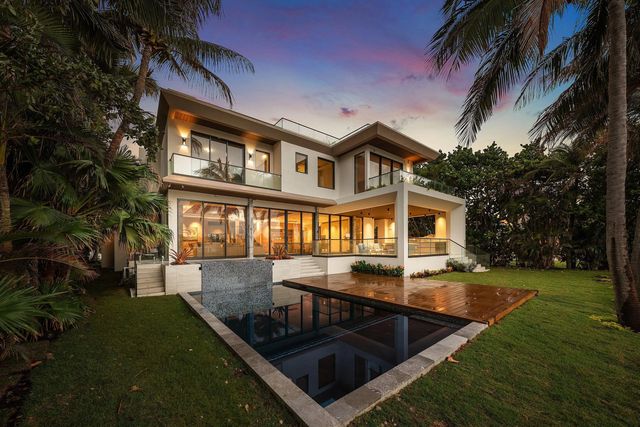 5 Barefoot Lane, Lantana