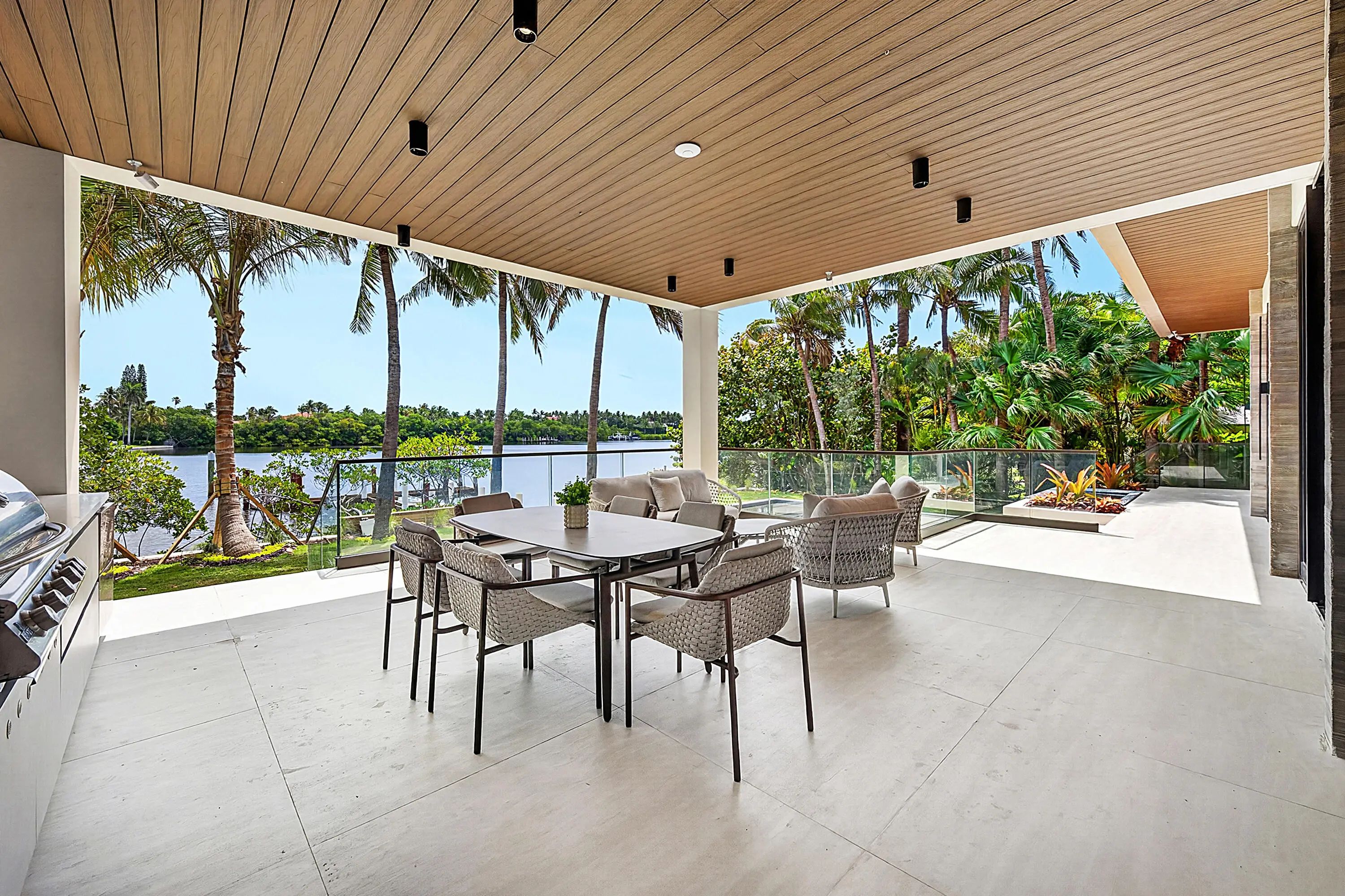 5 Barefoot Lane, Lantana, FL, 33462