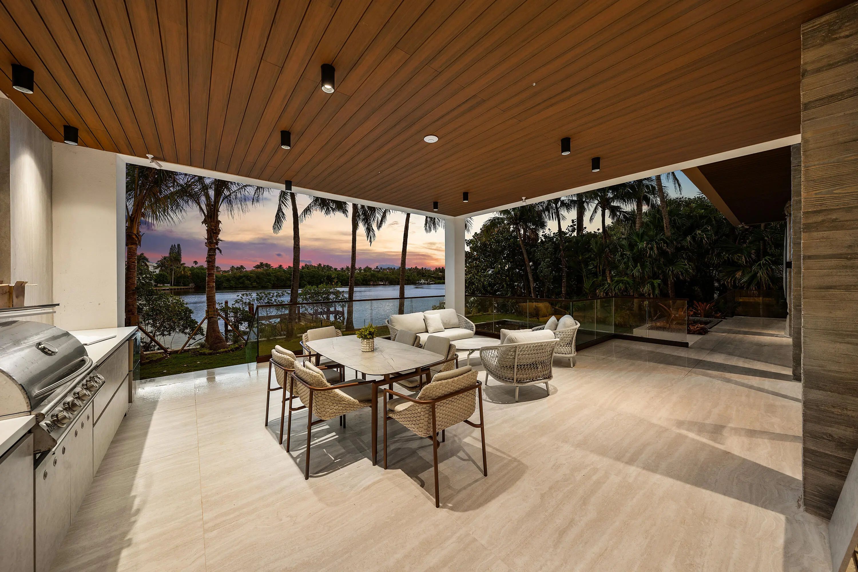 5 Barefoot Lane, Lantana, FL, 33462