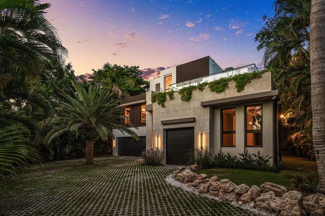4 of 38 - 5 Barefoot Lane, Lantana, FL