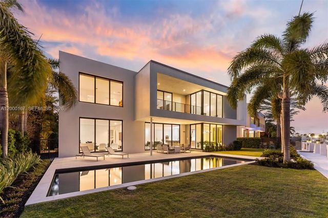 2 of 60 - 4232 E Tradewinds Avenue, Lauderdale-By-The-Sea, FL