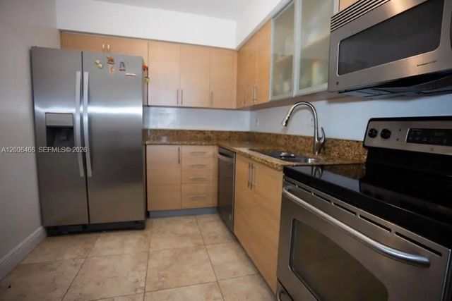 3 of 12 - 3300 Ne 192nd Street #214, Aventura, FL