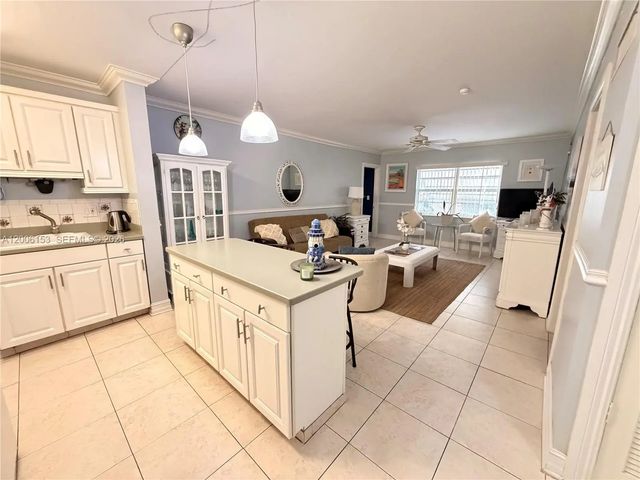 1520 Mckinley Street #210e, Hollywood