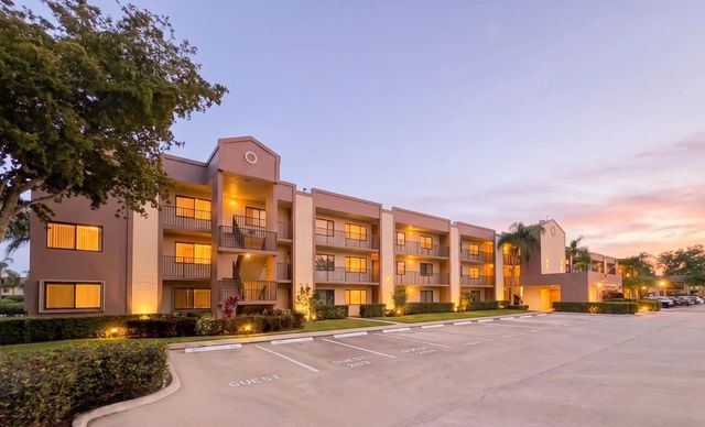 10641 W Clairmont Circle, Tamarac