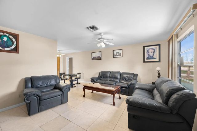 3 of 18 - 113 Sw Starfish Avenue, Port St. Lucie, FL