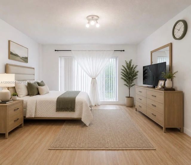 4 of 12 - 4174 Inverrary Drive #202, Lauderhill, FL
