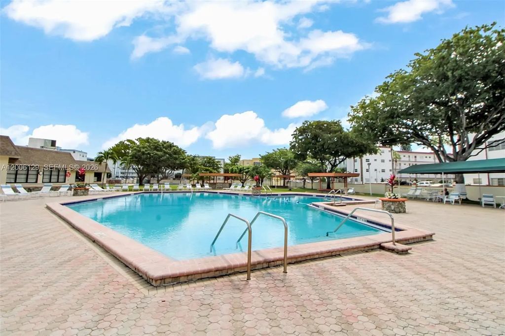 4000 Nw 44th Avenue #306, Lauderdale Lakes