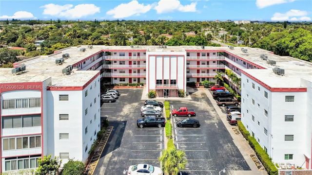 5 of 48 - 4000 Nw 44th Avenue #306, Lauderdale Lakes, FL