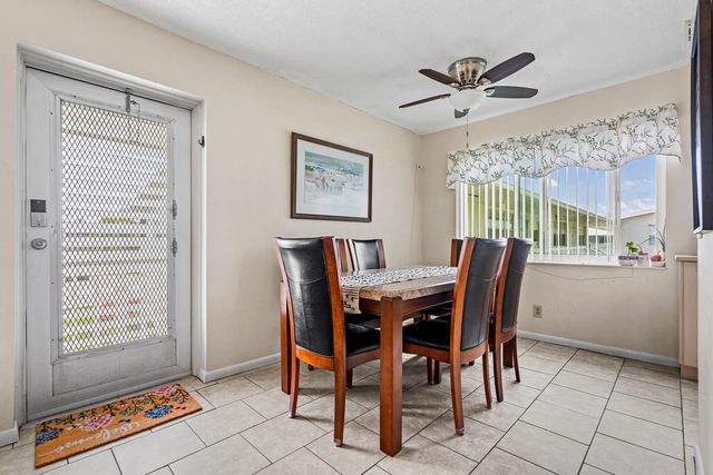 4 of 16 - 167 Cambridge G, West Palm Beach, FL