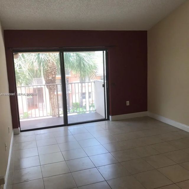 2 of 5 - 7200 Nw 179th Street #302, Hialeah, FL