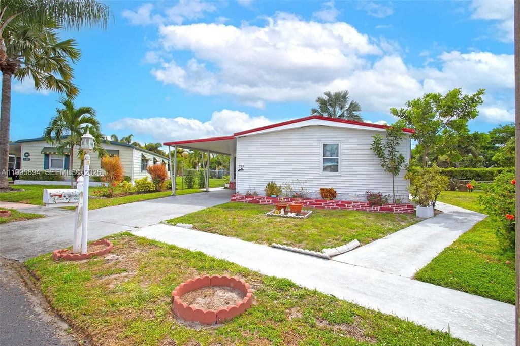 5103 Nw 1st Way, Deerfield Beach