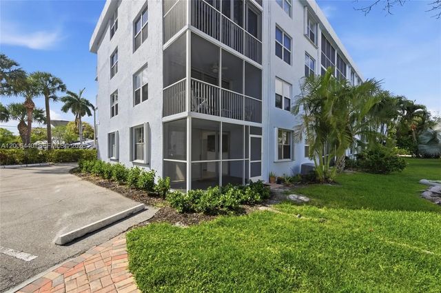 2 of 44 - 2000 S Federal Highway #109, Boynton Beach, FL