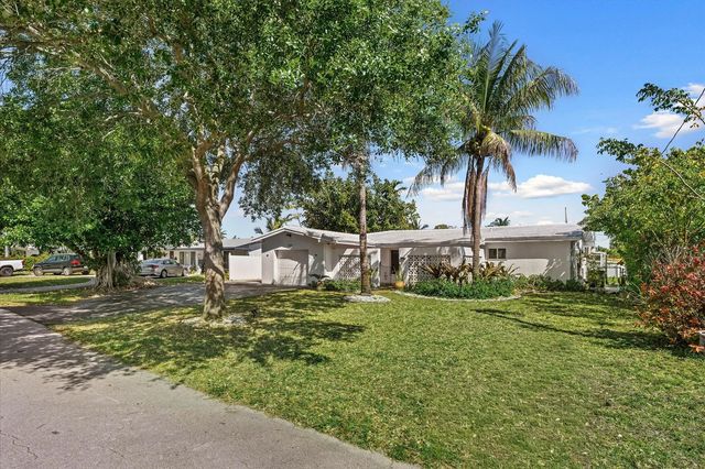 4 of 40 - 421 Sw 18th Street, Pompano Beach, FL