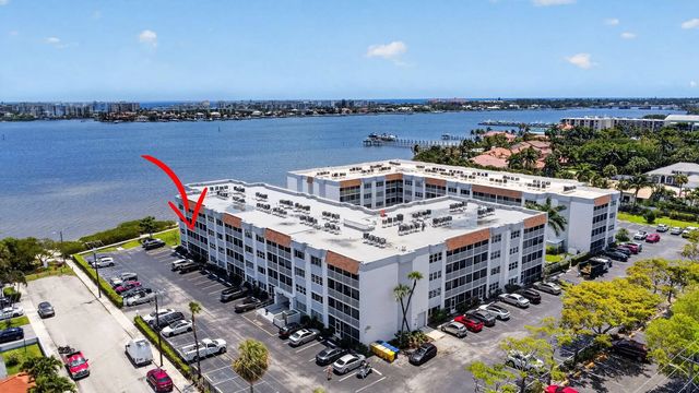 2 of 56 - 1502 S Lakeside Drive #214, Lake Worth Beach, FL