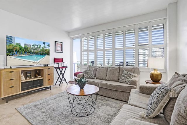 5 of 51 - 3333 Ne 34th Street #1006, Fort Lauderdale, FL