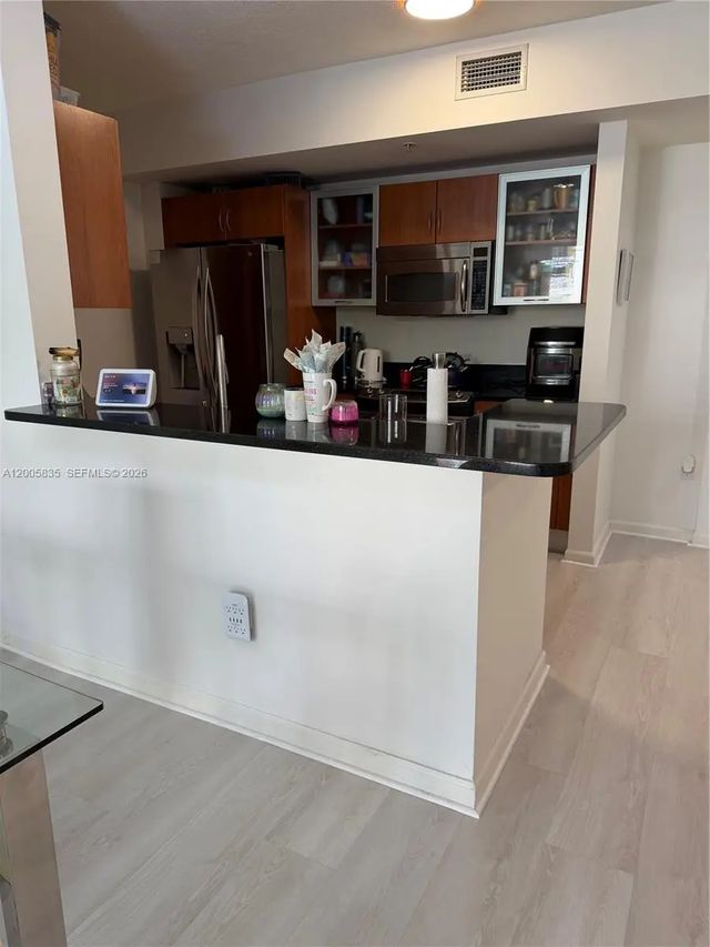 3 of 30 - 18800 Ne 29th Avenue #419, Aventura, FL