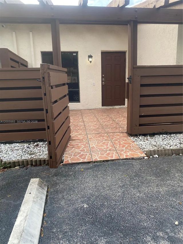 5 of 10 - 803 Sw 119th Way, Davie, FL