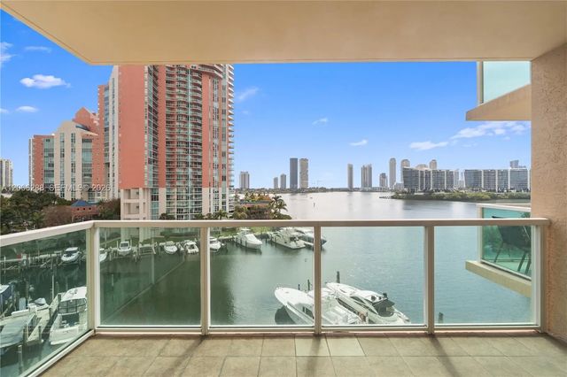 3330 Ne 190th Street #712, Aventura