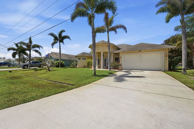 3 of 49 - 2199 Se Heathwood Circle, Port St. Lucie, FL