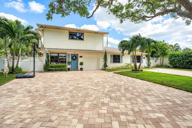 2 of 74 - 2101 N Palm Circle, North Palm Beach, FL