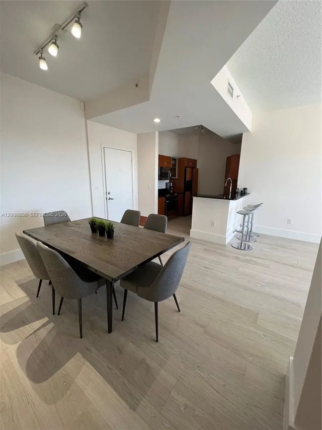 3 of 20 - 18800 Ne 29th Avenue #ph25, Aventura, FL
