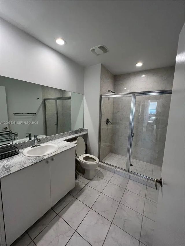 4 of 20 - 18800 Ne 29th Avenue #ph25, Aventura, FL