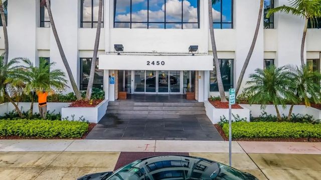 3 of 11 - 2450 Hollywood Boulevard #cu605, Hollywood, FL