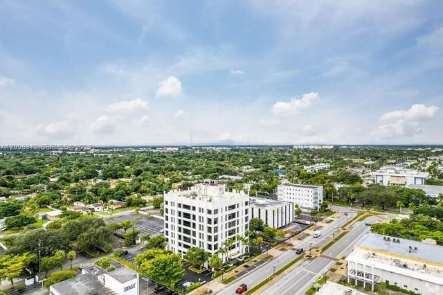 4 of 11 - 2450 Hollywood Boulevard #cu605, Hollywood, FL